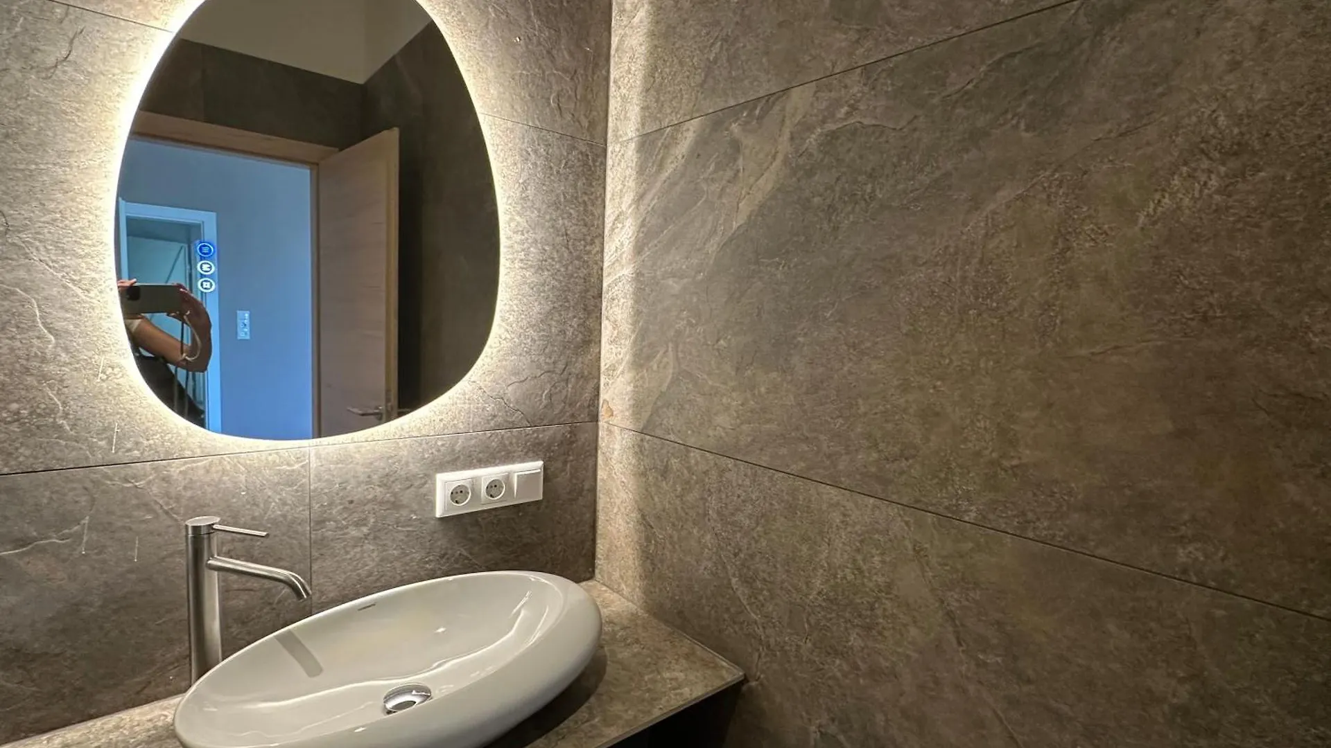 Book-A-Room Apartment Salzburg 34 0*,  Østrig